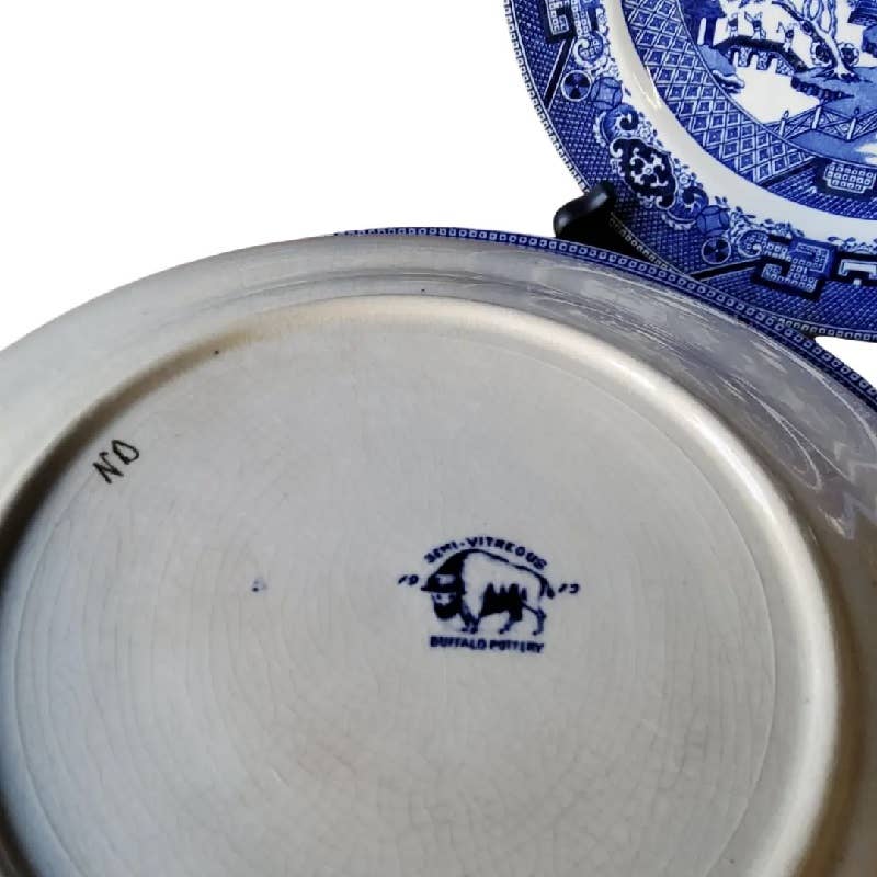Antique 1918 Buffalo Pottery Semi-Vitreous Blue Willow Dinner Plates - Set of 10