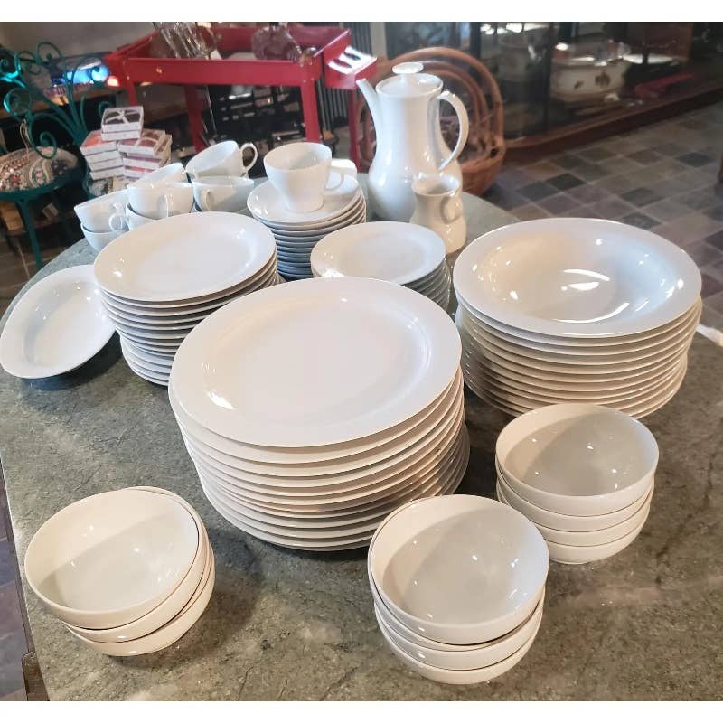 1960 Rosenthal Thomas Rotunda Pattern Dinner Set for Twelve- 88 Pieces
